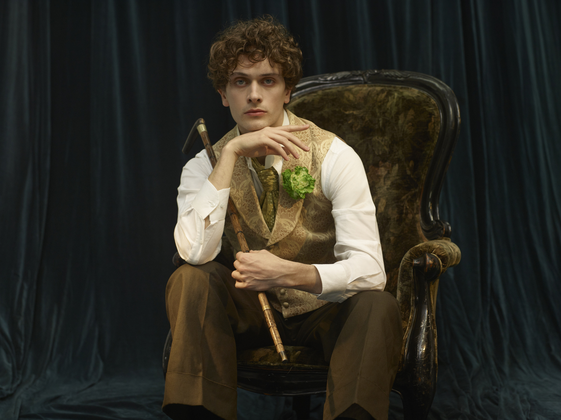 Callum Linnane as Oscar Wilde