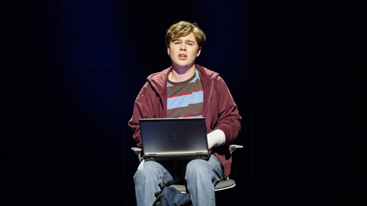 Beau Woodbridge as Evan Hansen