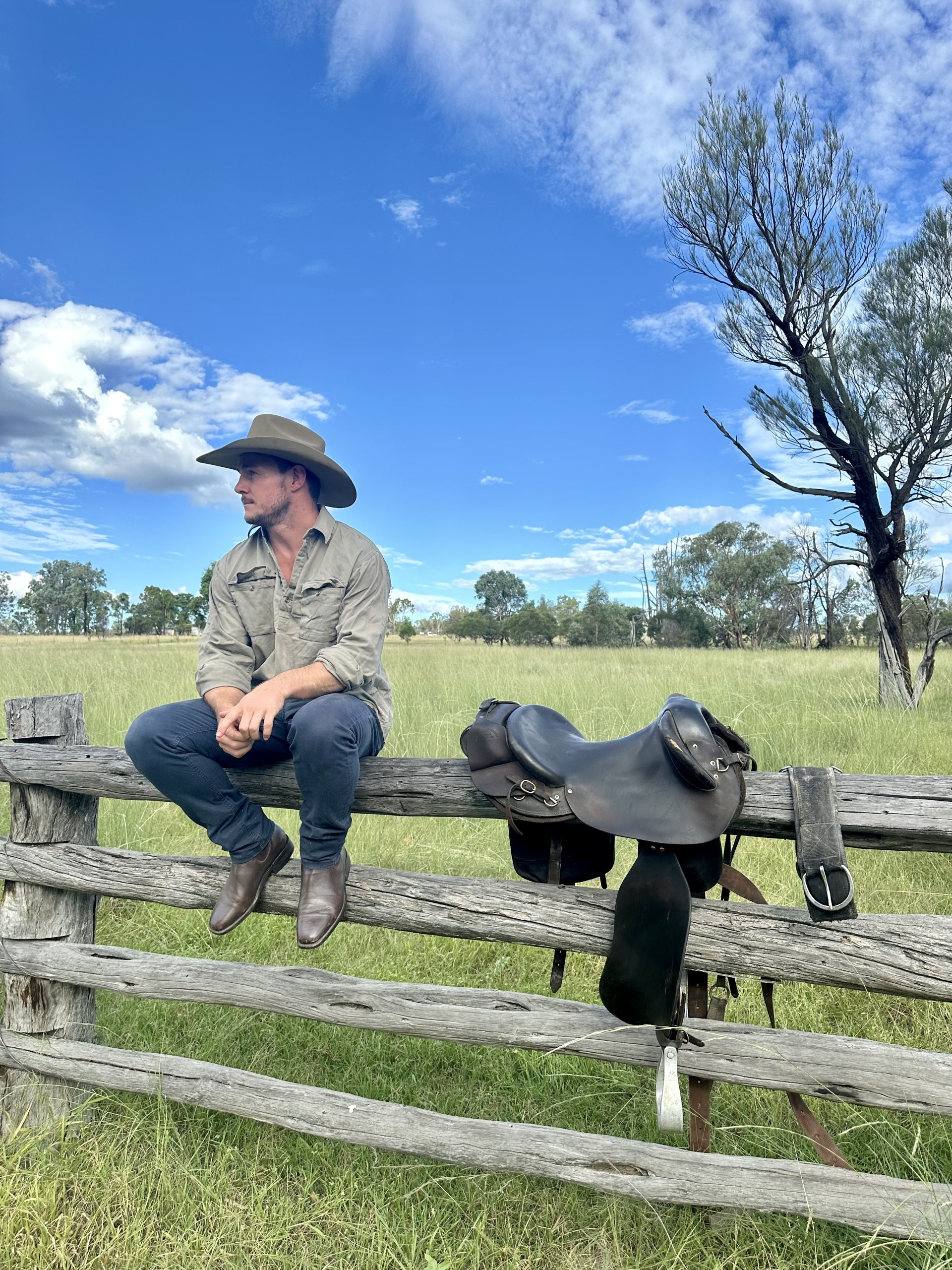 Luke Bateman's alternative to the office desk! (Instagram)